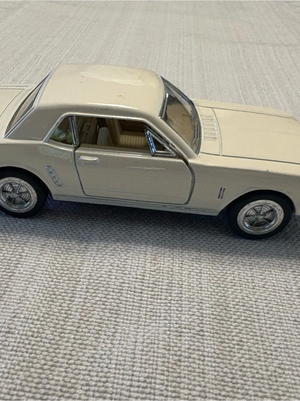 Kinsmart 1960's Mustang  Die-Cast Classic Coupe Toy Car for Kids